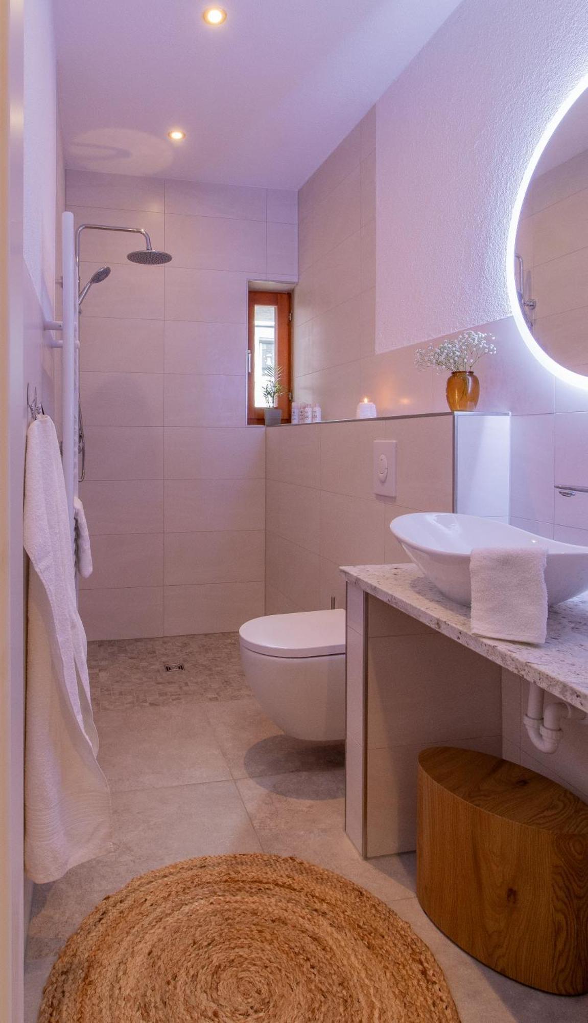 Stilvolles City-Apartment I Netflix I Wlan L Stellplatz I Zentral Schwarzenberg  Eksteriør billede