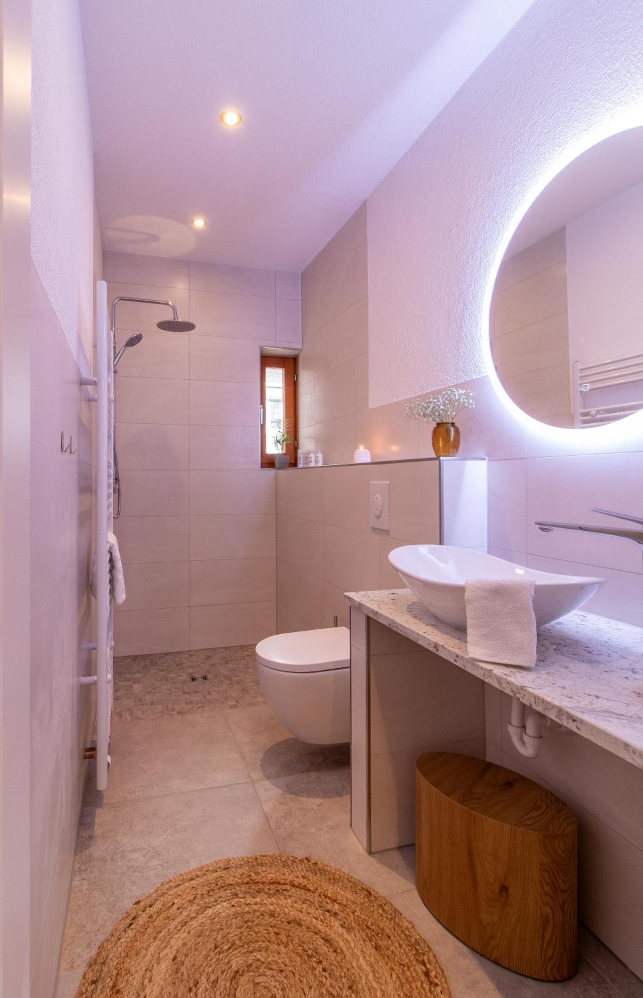 Stilvolles City-Apartment I Netflix I Wlan L Stellplatz I Zentral Schwarzenberg  Eksteriør billede