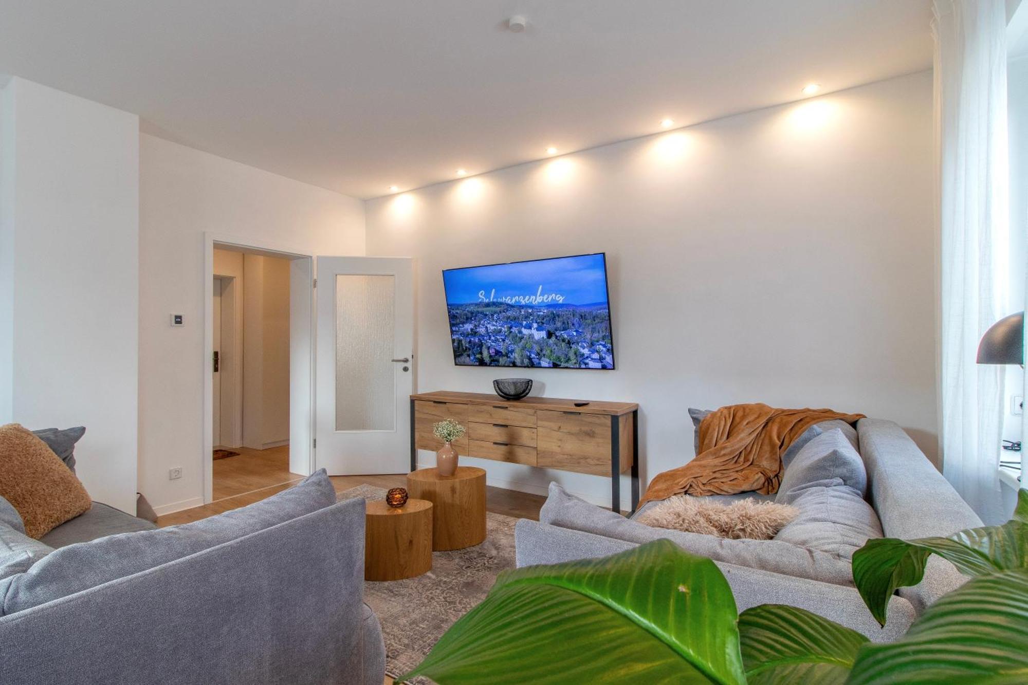 Stilvolles City-Apartment I Netflix I Wlan L Stellplatz I Zentral Schwarzenberg  Eksteriør billede